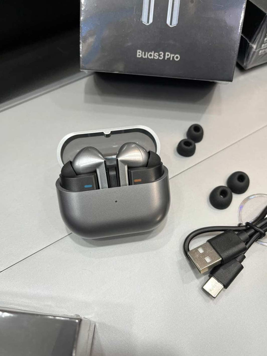 SAMSUNG BUDS 3 PRO
