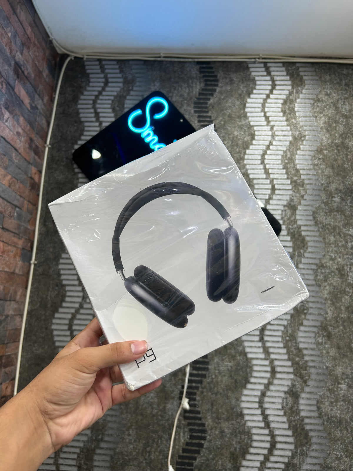 P9 HEADPHONES