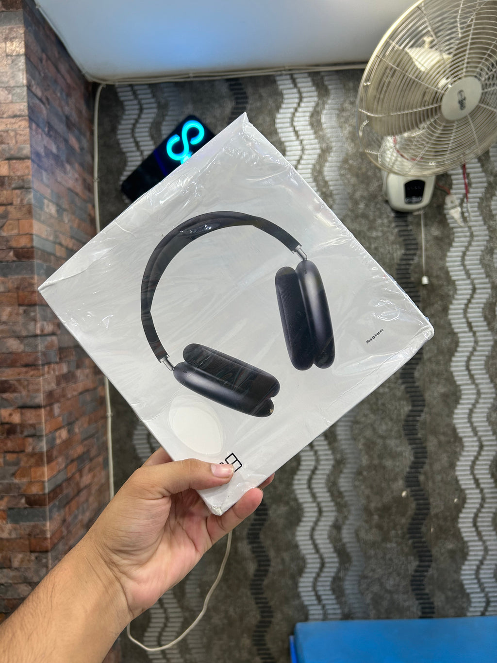P9 HEADPHONES