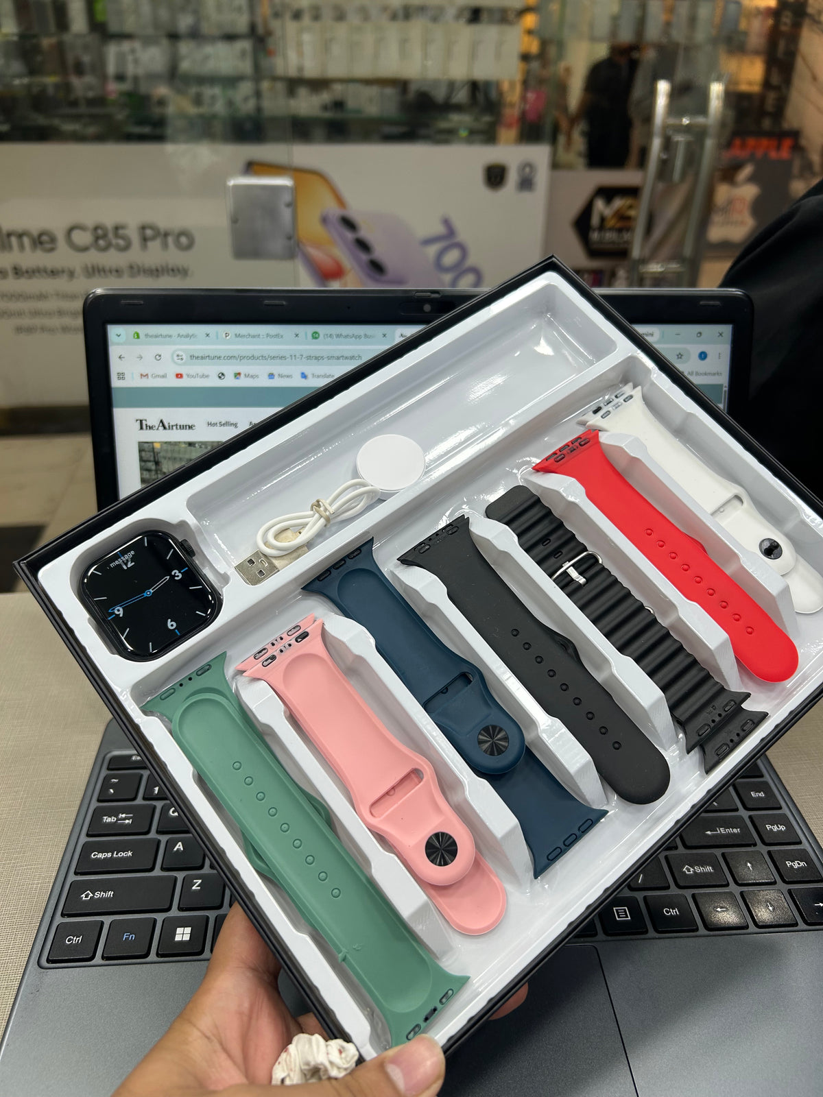 SERIES 11 7 STRAPS SMARTWATCH
