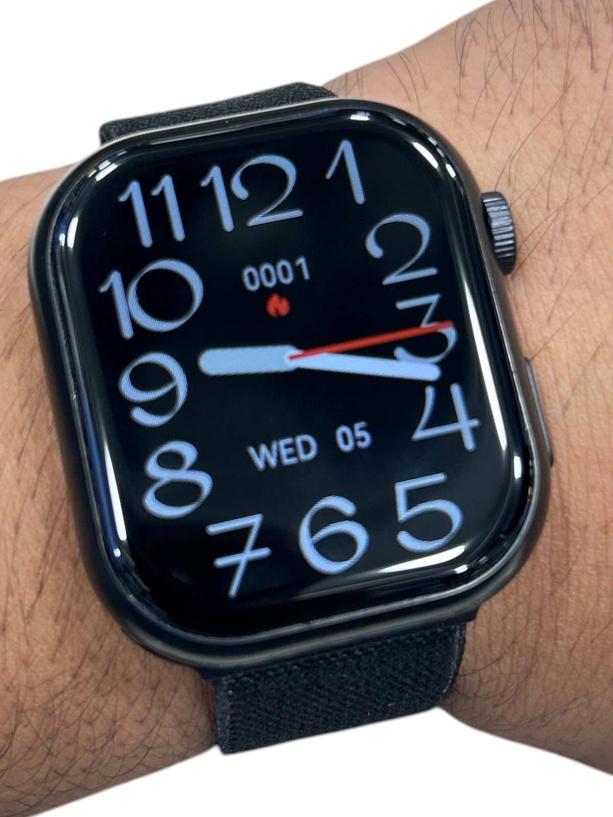 GUS 12 SMARTWATCH