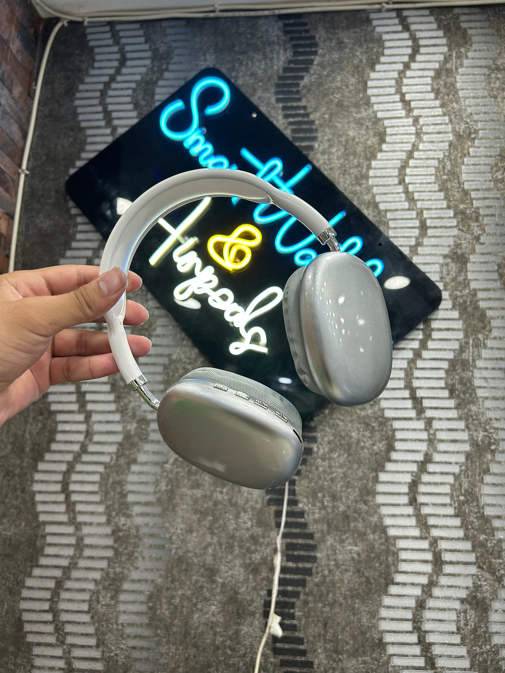 P9 HEADPHONES